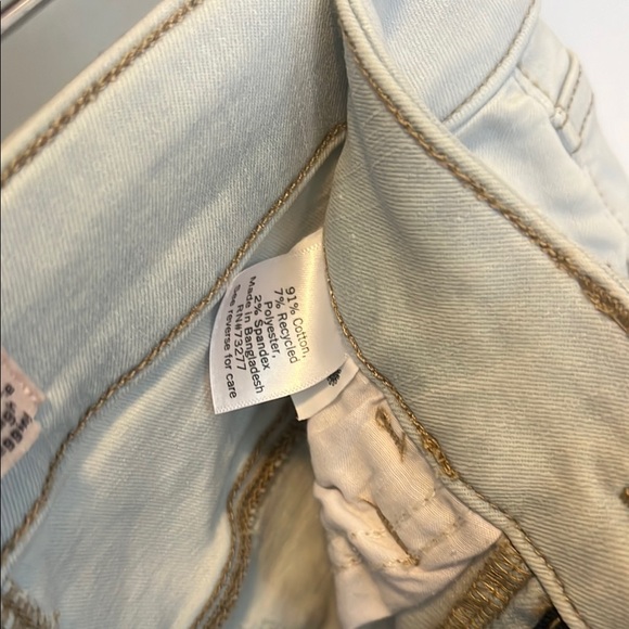 SO Light Blue Skinny Jeans - Picture 4 of 9